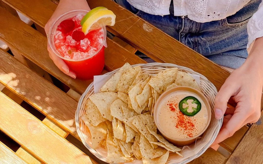 Hot Queso Thursdays at The Knot